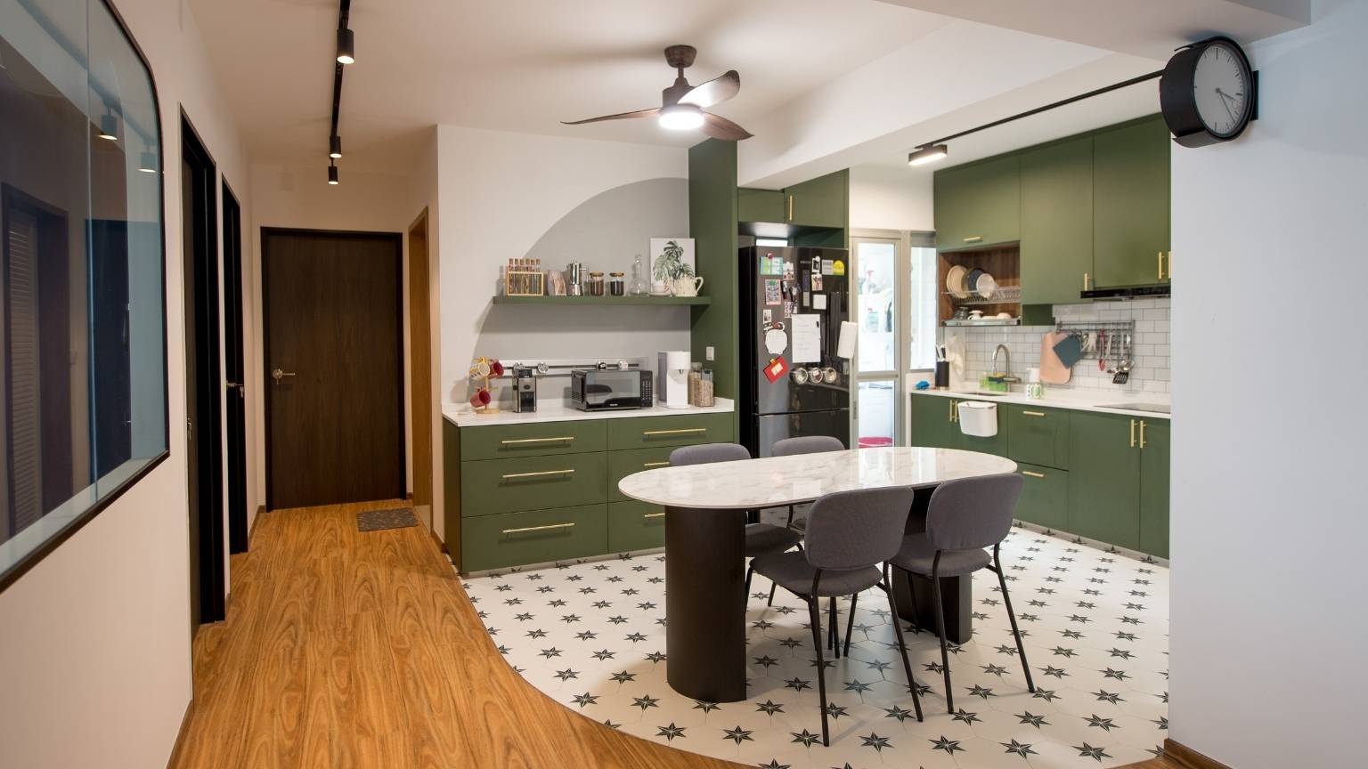 Read more about the article Home Tours: Bold Colours, Aesthetic Patterns & Retro Vibes